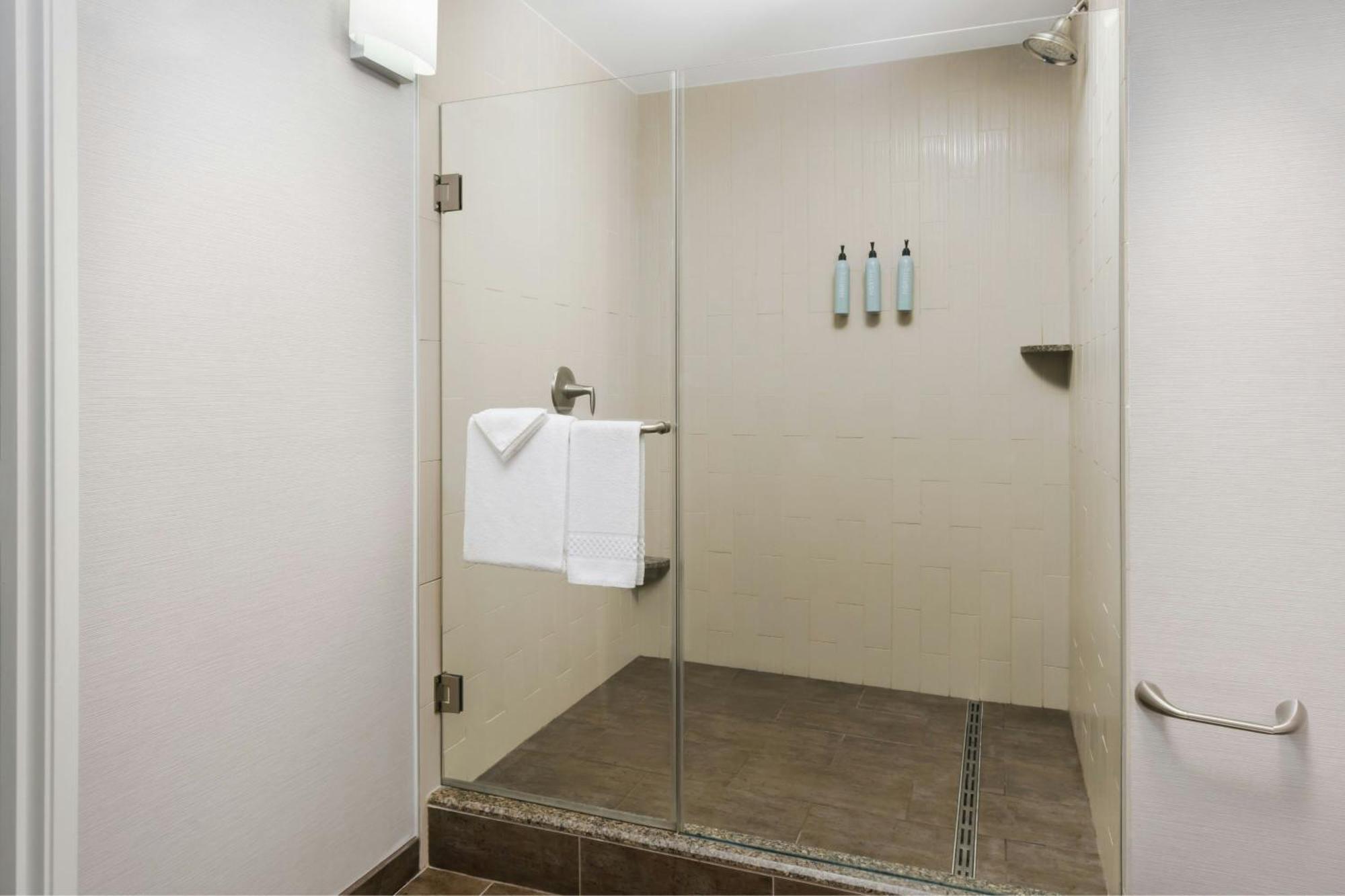Courtyard By Marriott Los Angeles Woodland Hills Exteriér fotografie