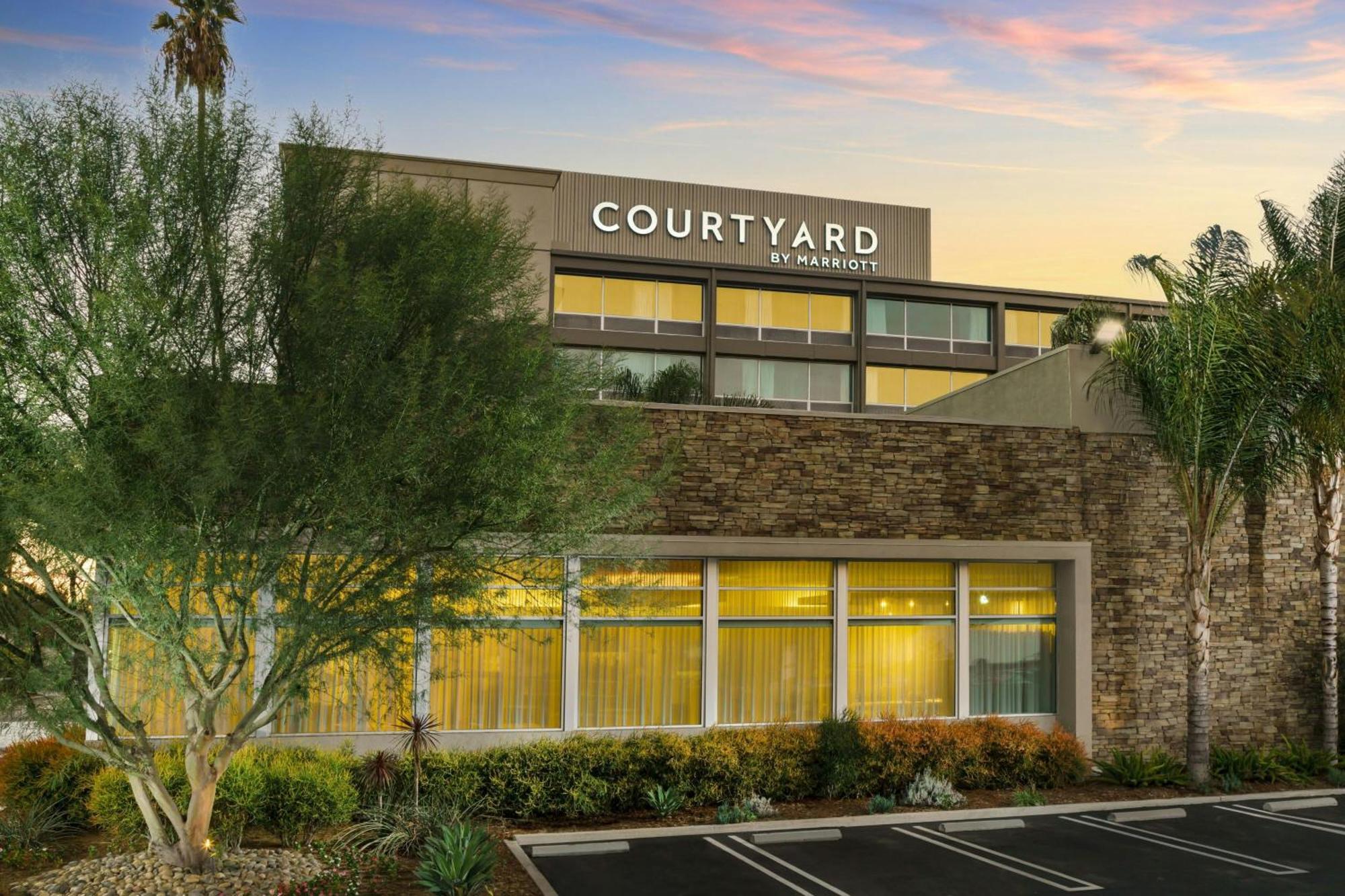 Courtyard By Marriott Los Angeles Woodland Hills Exteriér fotografie